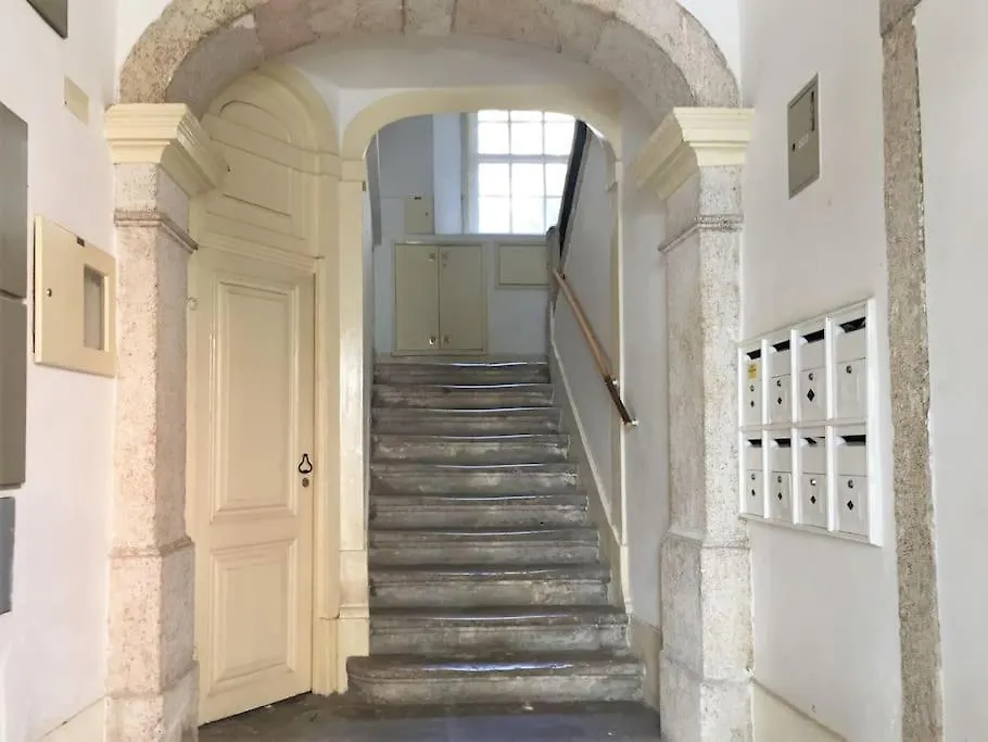 Bh2 Charm In Bohemian Bairro Alto * 4Bdr * Old Style Apartman Lisboa