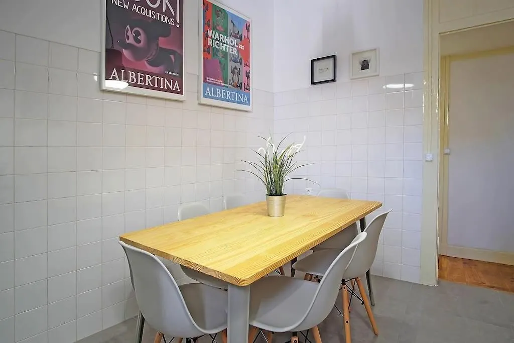 Bh2 Charm In Bohemian Bairro Alto * 4Bdr * Old Style Apartman Lisboa