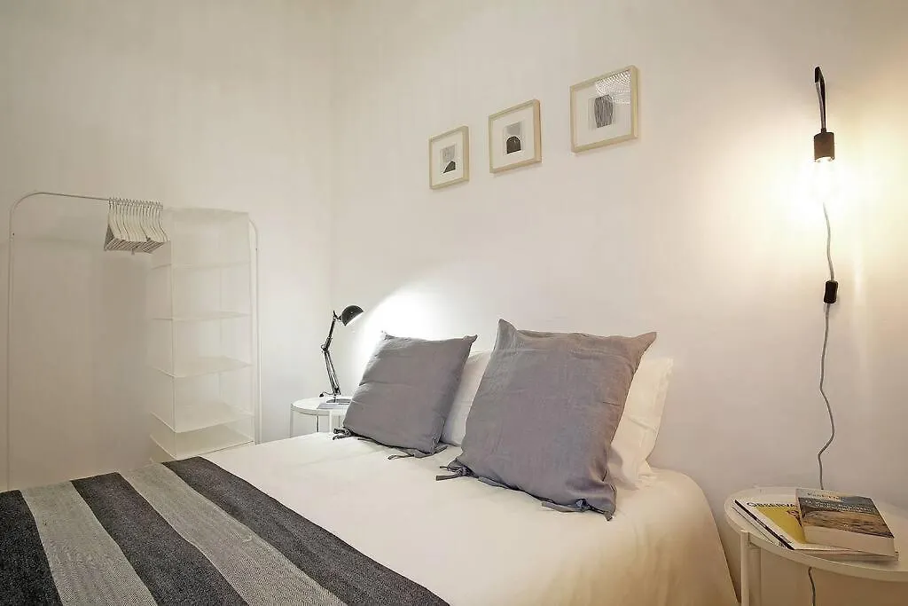 Bh2 Charm In Bohemian Bairro Alto * 4Bdr * Old Style Apartman Lisboa