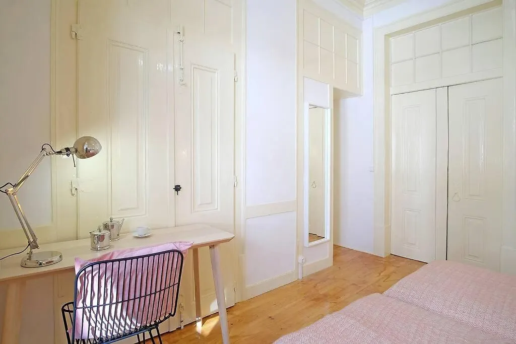 Apartmán Bh2 Charm In Bohemian Bairro Alto * 4Bdr * Old Style Lisboa 0*,  Portugalsko